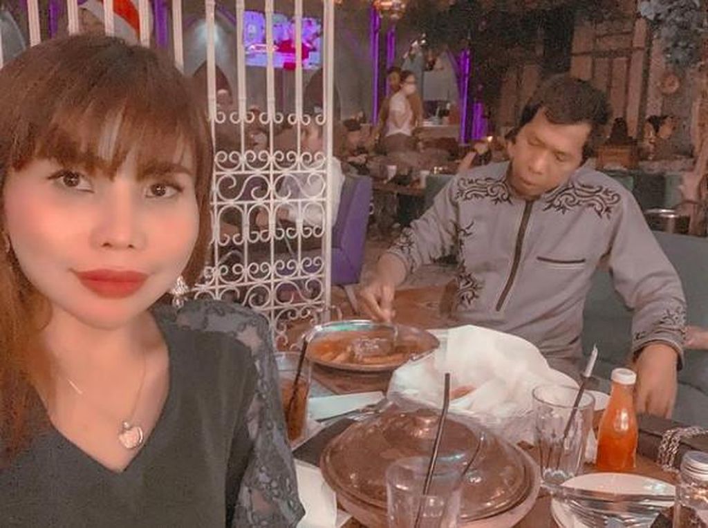 Rohimah Gugat Cerai, Kiwil Percepat Pulang Bulan Madu dengan Istri Baru Rohimah Gugat Cerai, Kiwil Percepat Pulang Bulan Madu dengan Istri Baru