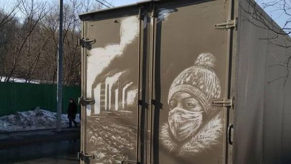 Mobil Kotor Berdebu Malah Jadi Kanvas Lukisan, Hasilnya Bikin Takjub