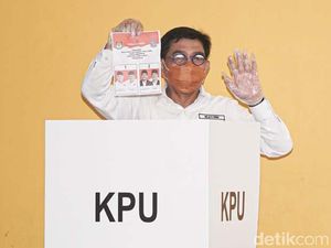 Usai Nyoblos, Machfud Arifin Optimis Jadi Wali Kota Surabaya Usai Nyoblos, Machfud Arifin Optimis Jadi Wali Kota Surabaya