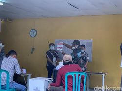 Di TPS Sendiri, Machfud-Mujiaman Kalah dari Eri-Armuji