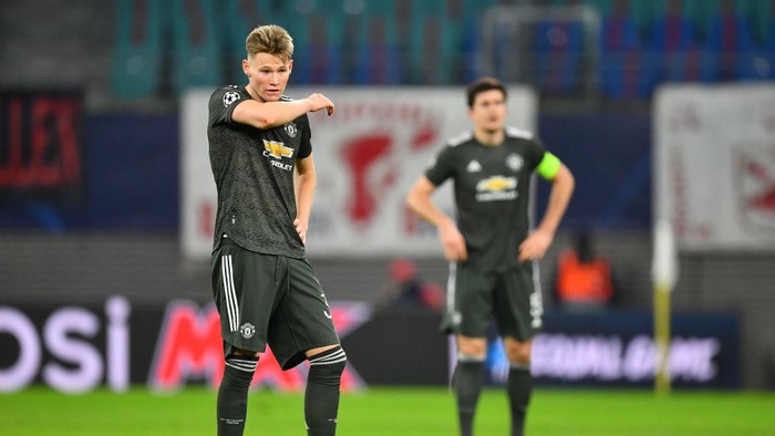 LEIPZIG, GERMANY - DECEMBER 08: Scott McTominay of Manchester United looks on during the UEFA Champions League Group H stage match between RB Leipzig and Manchester United at Red Bull Arena on December 08, 2020 in Leipzig, Germany. Sporting stadiums around Germany remain under strict restrictions due to the Coronavirus Pandemic as Government social distancing laws prohibit fans inside venues resulting in games being played behind closed doors. (Photo by Stuart Franklin/Getty Images)