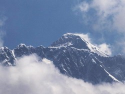 Gunung Everest Tiba-tiba Lebih Tinggi, Kok Bisa?