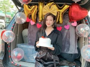 10 Momen Moon Ga Young True Beauty Saat Kulineran 10 Momen Moon Ga Young True Beauty Saat Kulineran