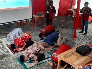 Ngebas Klaim Unggul dari Istri Bupati Semarang: Sapu Bersih di 8 TPS Ngebas Klaim Unggul dari Istri Bupati Semarang: Sapu Bersih di 8 TPS