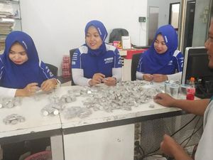 Pria Ini Beli Yamaha Nmax Pakai Uang Koin, Hasil Menabung 4 Tahun