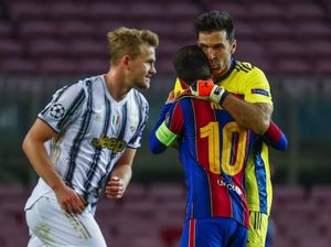 Sang Superman Tua Bikin Messi Frustrasi