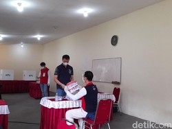 KPU: TPS Nggak Sepi, tapi Jam Kedatangan Pemilih Pilkada 2020 Diatur