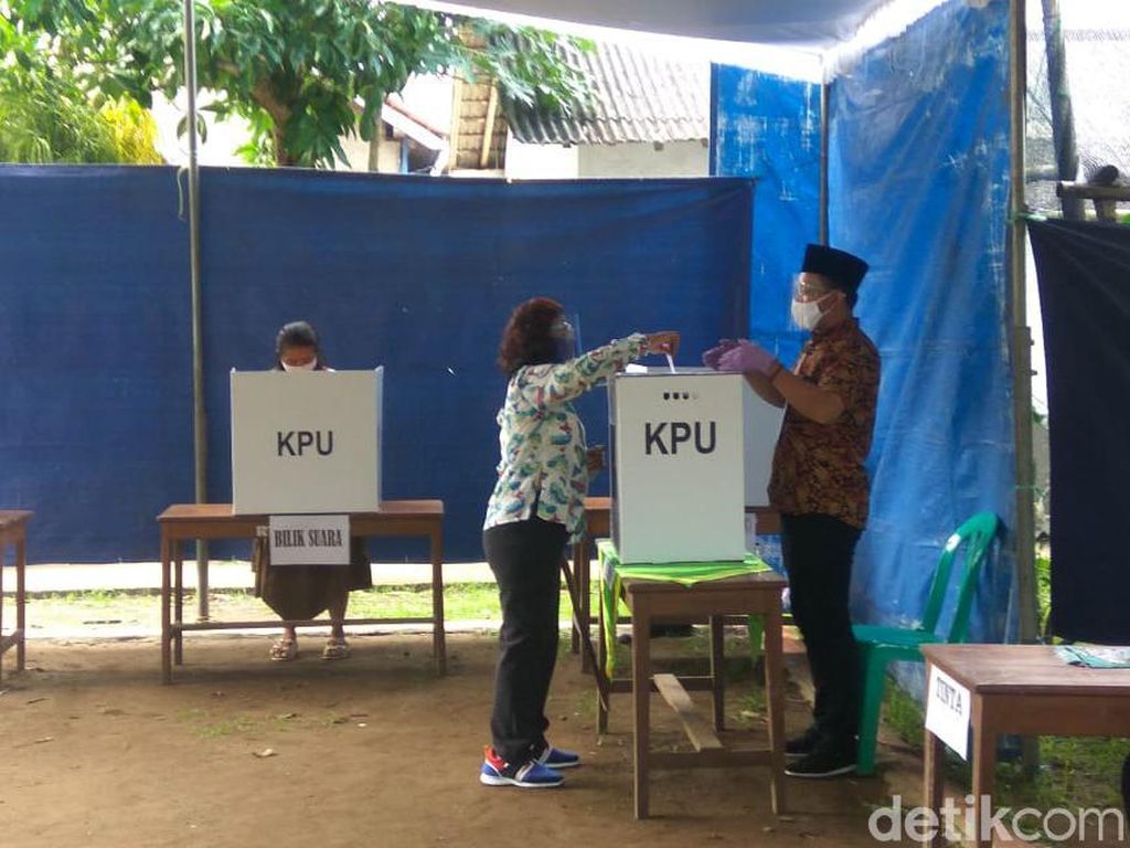 Ikut Nyoblos, Ini Harapan Susi Pudjiastuti untuk Pemimpin Pangandaran Baru Ikut Nyoblos, Ini Harapan Susi Pudjiastuti untuk Pemimpin Pangandaran Baru