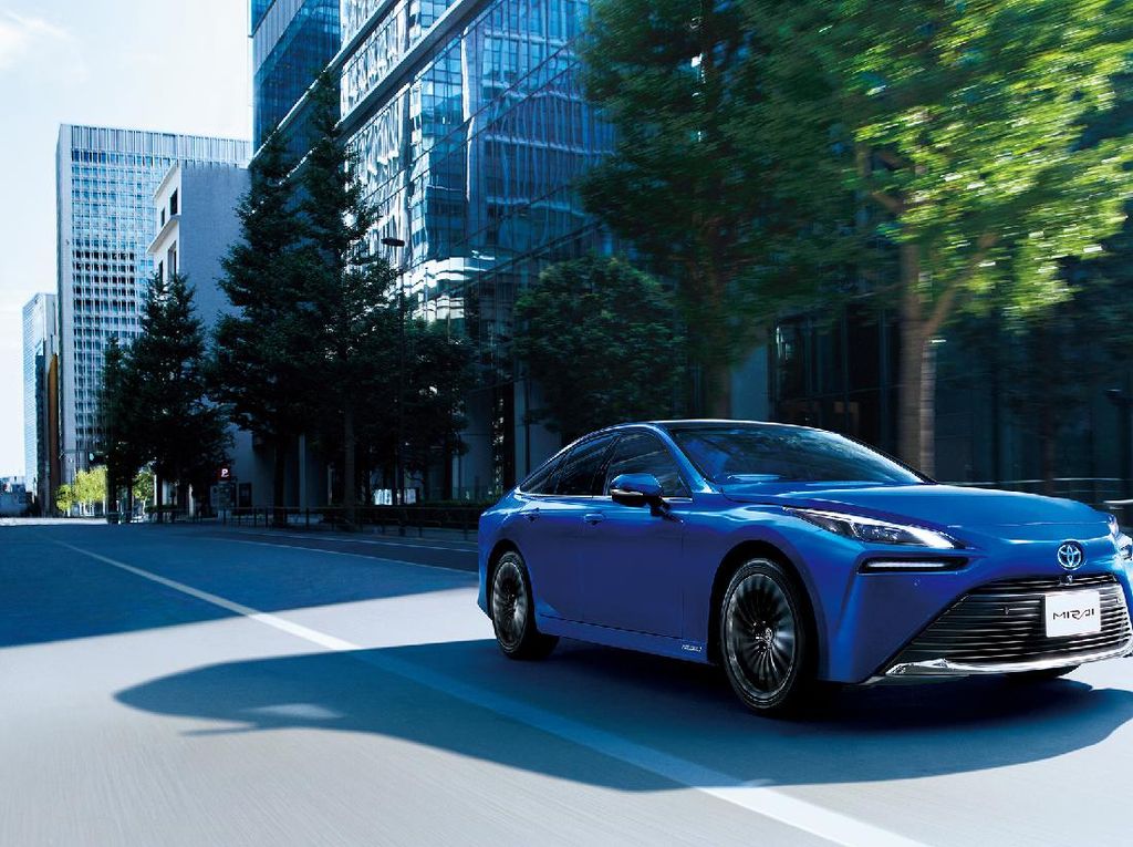 Lebih Dekat dengan Toyota Mirai Terbaru: Sekali Full Tank Tembus 850 Kilometer Lebih Dekat dengan Toyota Mirai Terbaru: Sekali Full Tank Tembus 850 Kilometer
