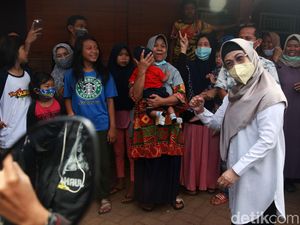 Usai Nyoblos, Putri Maruf Amin Dapat Pesan dari Warga: Jangan Lupa Janjinya Usai Nyoblos, Putri Maruf Amin Dapat Pesan dari Warga: Jangan Lupa Janjinya