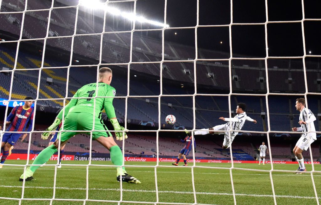 BARCELONA, SPAIN - DECEMBER 08: Weston McKennie of Juventus F.C. celebrates after scoring their team's second goal during the UEFA Champions League Group G stage match between FC Barcelona and Juventus at Camp Nou on December 08, 2020 in Barcelona, Spain. Sporting stadiums around Spain remain under strict restrictions due to the Coronavirus Pandemic as Government social distancing laws prohibit fans inside venues resulting in games being played behind closed doors. (Photo by David Ramos/Getty Images)