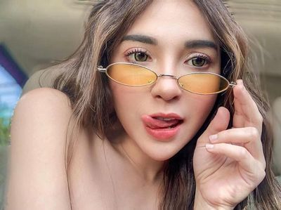7 Potret Seksi Yuniza Icha yang Doyan Main Air