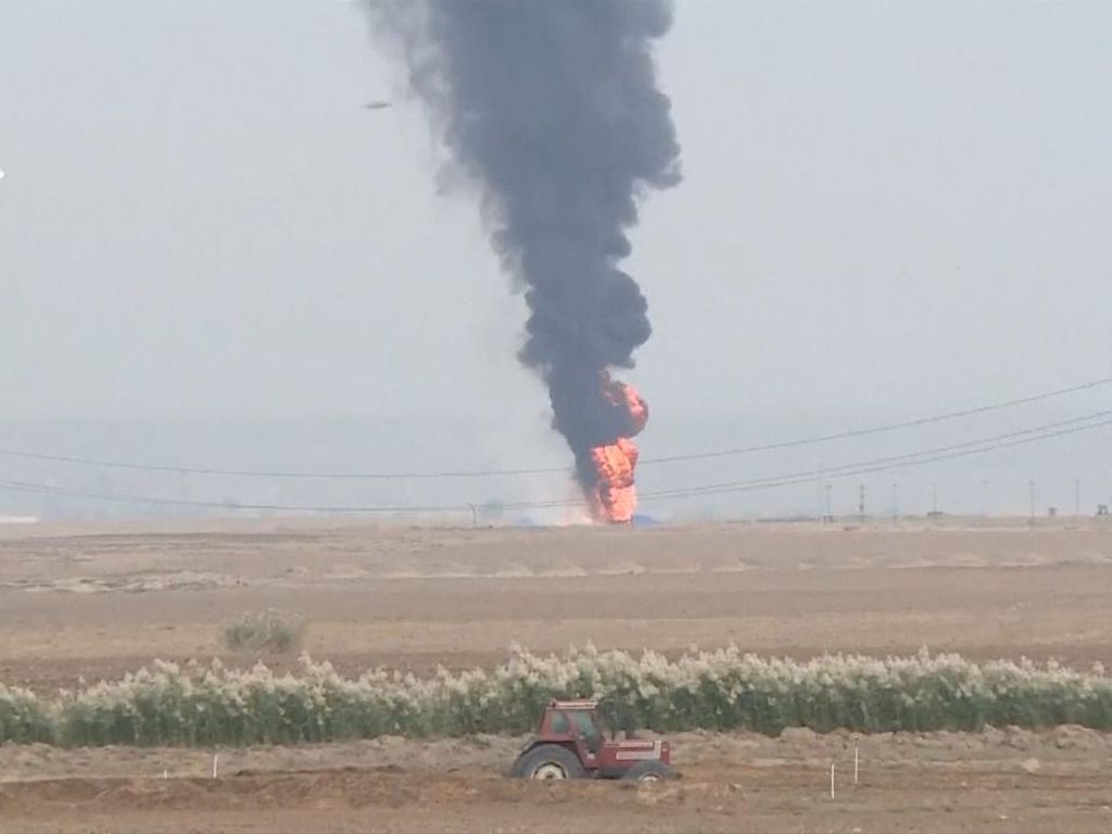 Bom Meledak di Dua Sumur Minyak Irak Bom Meledak di Dua Sumur Minyak Irak