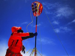 Guru Asal Hong Kong Ini Cetak Rekor Tercepat di Gunung Everest