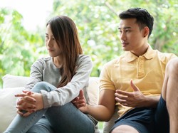 Pelit! Pria Ini Minta Ganti Uang ke Pacarnya yang Ambil Makanannya