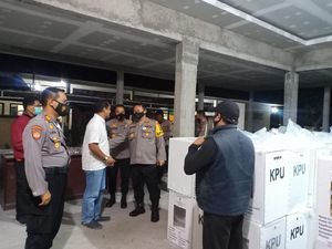 Polresta Mataram Pastikan Kotak & Surat Suara Pilkada Aman di PPK