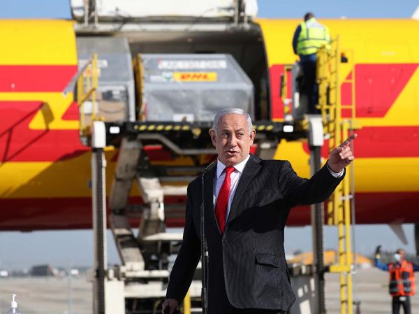 Vaksin COVID-19 Pfizer Mendarat di Israel