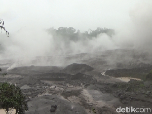 Banjir Lahar Hujan Gunung Semeru Kembali Terjadi