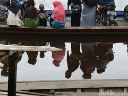 Dulu Warga Perbatasan Aruk Rela Bangun Jam 2 Pagi Cuma buat Nabung