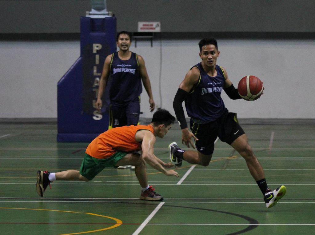 Bima Perkasa Hadapi Masalah Kompleks Jelang Playoff IBL 2021 Bima Perkasa Hadapi Masalah Kompleks Jelang Playoff IBL 2021
