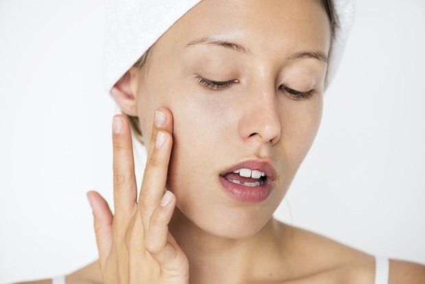 Diketahui vitamin F ridak memiliki efek samping, asalkan kamu menggunakannya sesuai petunjuk, seperti gunakan pada pagi atau malam hari.