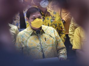 Ini Kata Airlangga soal Pentingnya Vaksinasi dan Disiplin 3M Beriringan