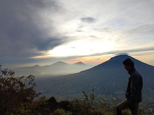 10 Tips Mendaki Gunung Sindoro via Kledung