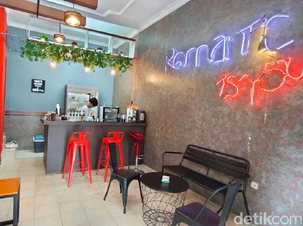 Potret Kedai Teh Berkonsep kekinian di Kuningan