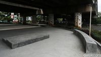 Asyik... Ada Skatepark di Kolong Tol JORR Jati Warna