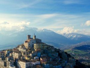 Saking Sepinya, Desa Wisata Italia Ini Tak Butuh Social Distancing Saking Sepinya, Desa Wisata Italia Ini Tak Butuh Social Distancing