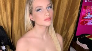 Lottie Moss, Adik Kate Moss yang Tak Kalah Seksi