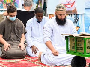 MA Amerika Menangkan Gugatan 3 Pria Muslim yang Dilarang Naik Pesawat