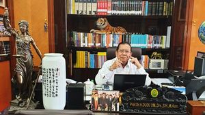 Melihat Keseharian Hakim Agung Dudu Duswara yang Wafat karena Corona