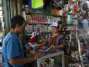 Pedagang Kelontong Nyambi Jadi Agen BRILink di Perbatasan Aruk Pedagang Kelontong Nyambi Jadi Agen BRILink di Perbatasan Aruk