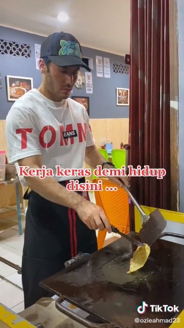 Penjual Mie Aceh Tampan Ini Ternyata Seorang Model Penjual Mie Aceh Ganteng  Ini Ternyata Seorang Model