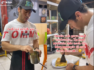 Penjual Mie Aceh Tampan Ini Ternyata Seorang Model Penjual Mie Aceh Tampan Ini Ternyata Seorang Model