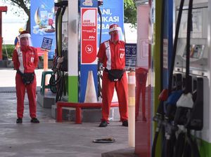 HUT Ke-63, Pertamina Beri Penghargaan untuk 8 Petugas SPBU MT Haryono HUT Ke-63, Pertamina Beri Penghargaan untuk 8 Petugas SPBU MT Haryono