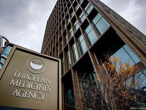 Regulator Obat Uni Eropa Diretas, Data Vaksin COVID-19 Jadi Target