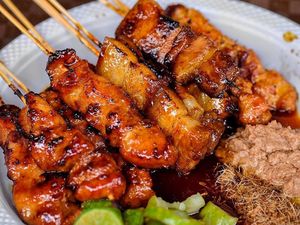 Sate Babi yang Empuk Juicy Ada di 5 Tempat Ini