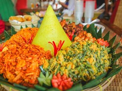 5 Fakta Tumpeng yang Sudah Ada Sejak Kepercayaan Kapitayan