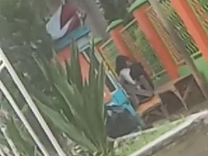 Peristiwa Viral di Garut: Kakek Minum Darah Sapi-Sejoli Mesum di Jalan Peristiwa Viral di Garut: Kakek Minum Darah Sapi-Sejoli Mesum di Jalan