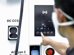 Isi Baterai Kendaraan Listrik di SPKLU Pakai Aplikasi, Nih Caranya