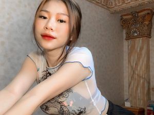 Cantiknya Selebgram Vey Ruby Jane Saat Minum Boba