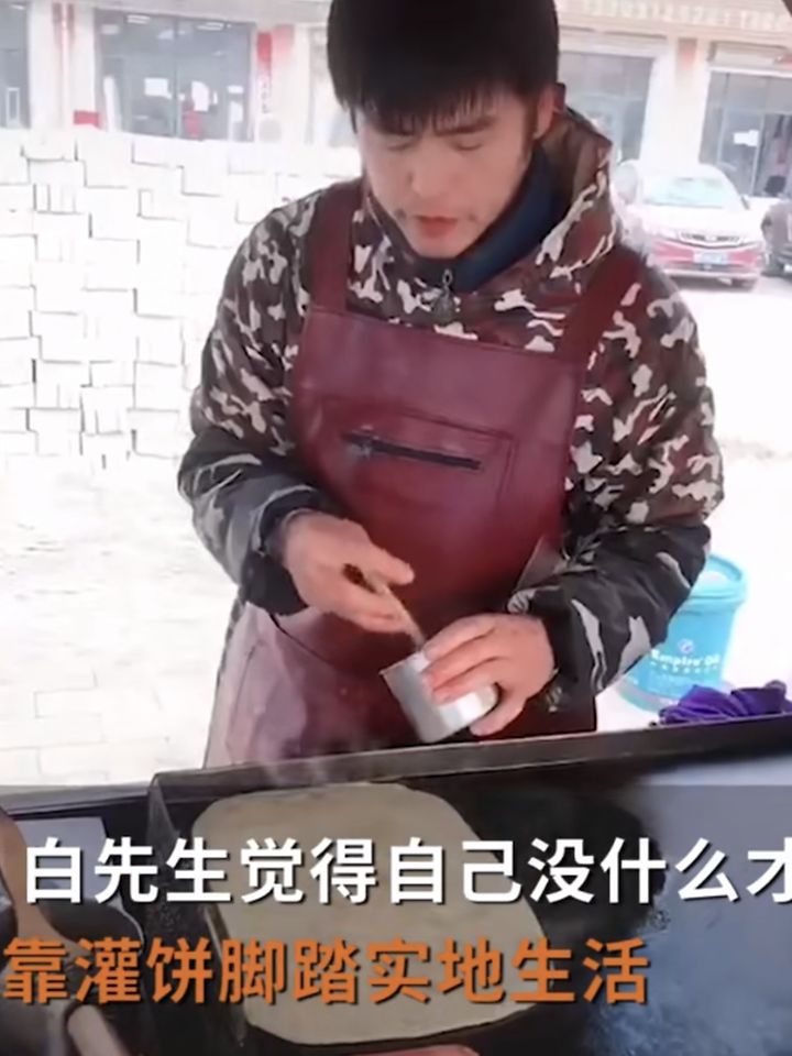  Penjual Martabak Telur Ini Tak Mau Terkenal Wajahnya Seakan-Akan Jay Chou, Pedagang  Martabak Telur Ini Tidak Mau  Terkenal
