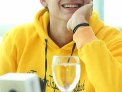 Adipati Dolken dan Sara Fajira Perankan Karakter Spesial di Film Bayi Ajaib