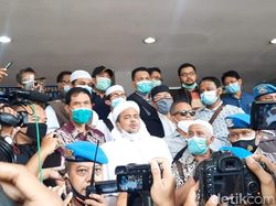 Dua Kali Mangkir dari Panggilan Polisi, Rizieq: Saya Tak ke Mana-mana