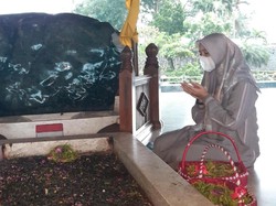 Ipuk Fiestiandani Ziarah ke Makam Bung Karno dan Para Ulama