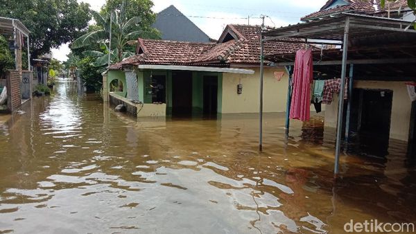 Potret Ratusan Rumah di Kudus Terendam Banjir
