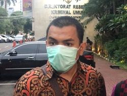 Hakim Beri Opsi Minta Pengampunan ke Jokowi, Pengacara HRS: Tak Lazim