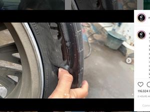 Penampakan Ban Mobil Nikita Mirzani yang Disebut Sengaja Disobek Penampakan Ban Mobil Nikita Mirzani yang Disebut Sengaja Disobek